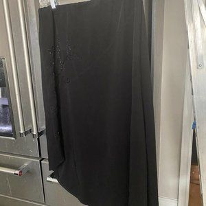 SUMAK  LADIES EMBROIDERED SKIRT